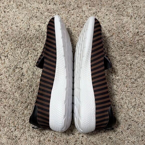 Lands' End Black Tan Gatas Comfort Slip On Shoes Size 11 - Picture 8 of 10